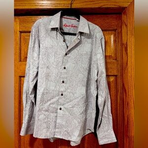 Robert Graham men’s long sleeve dress shirt. Size M. Color light purple.
